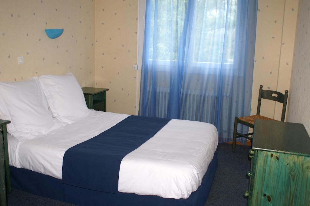 Hotel Celeste Bagnères-de-Luchon Pokój zdjęcie