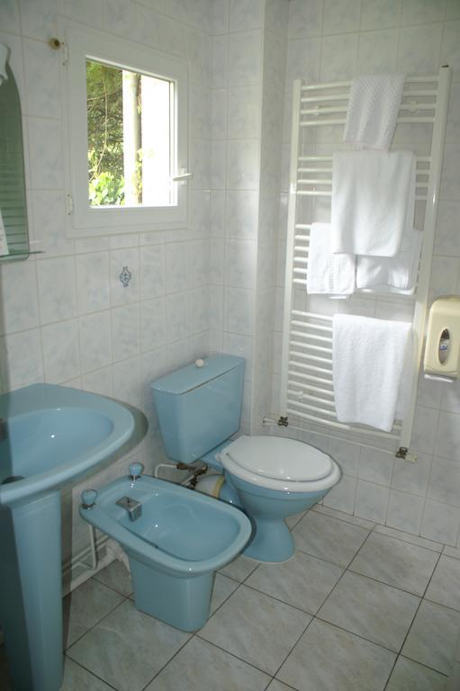 Hotel Celeste Bagnères-de-Luchon Pokój zdjęcie