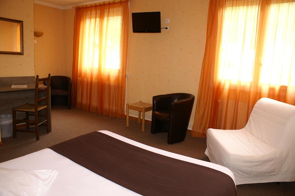 Hotel Celeste Bagnères-de-Luchon Pokój zdjęcie